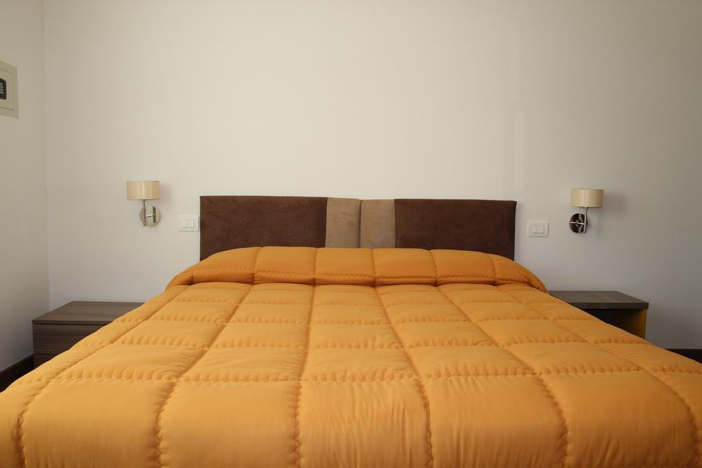 Rosso & Nero Apartment